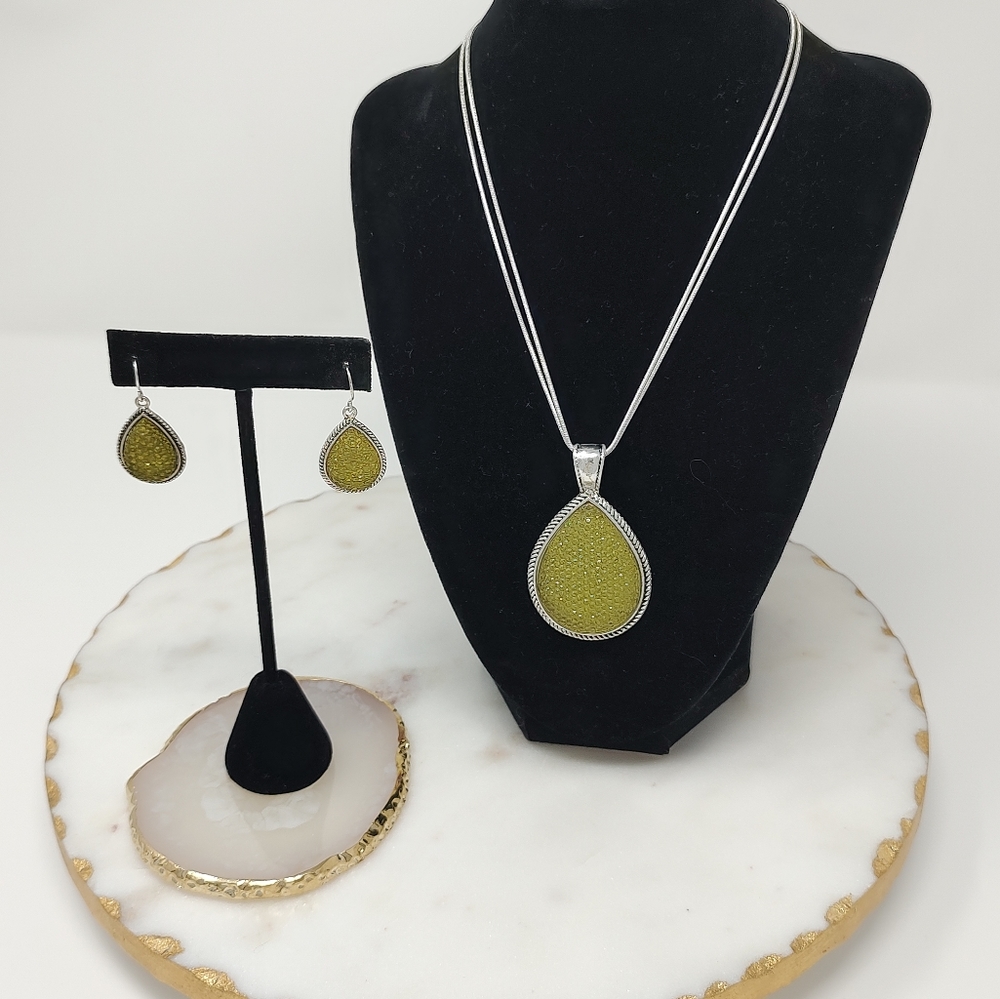 Kenneth Cole silver and green faux geode necklace and earrings set